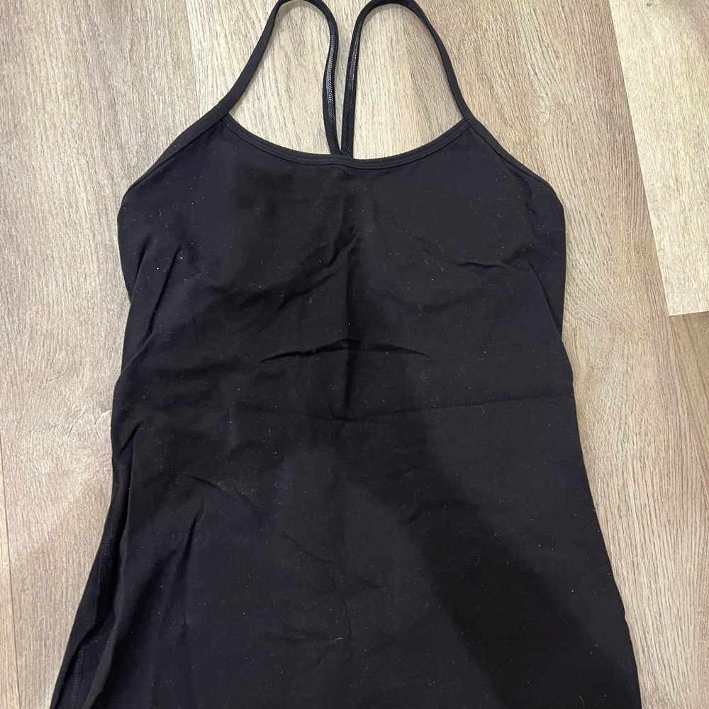 Lululemon Flow Y top. Size 6.